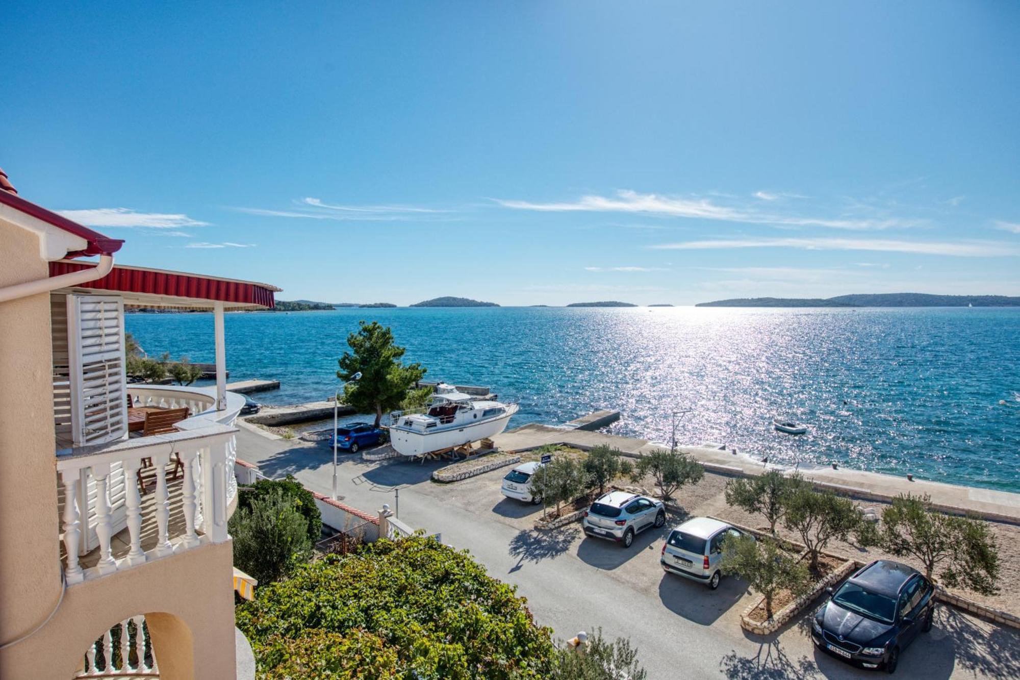 Apartments By The Sea Brodarica, Sibenik - 4194 Eksteriør bilde