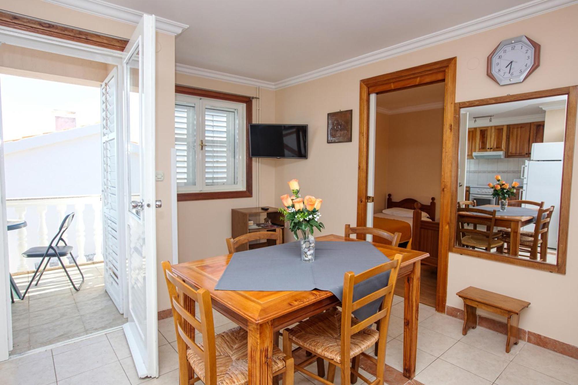 Apartments By The Sea Brodarica, Sibenik - 4194 Rom bilde